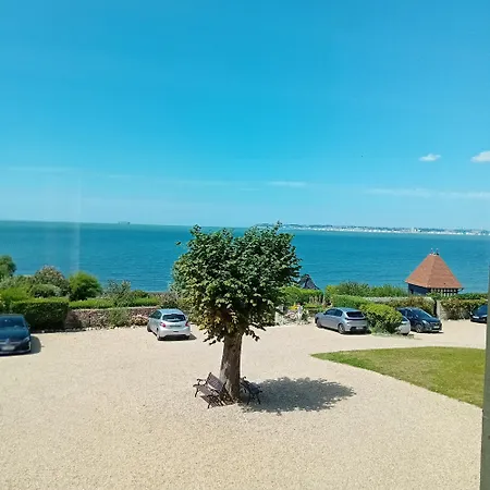 Apartmán En Front De